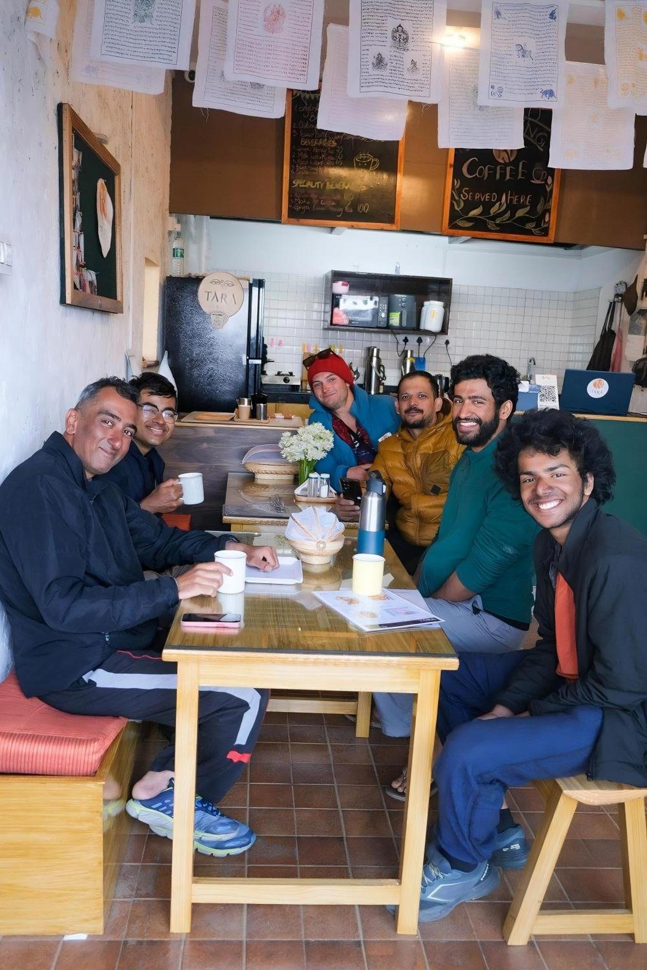 Tara Circle Hostel Darjeeling  Bagian luar foto